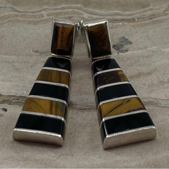 Intricate Sterling .925 Silver, Onyx and Tiger’s Eye drop earrings - Picture 1 of 3
